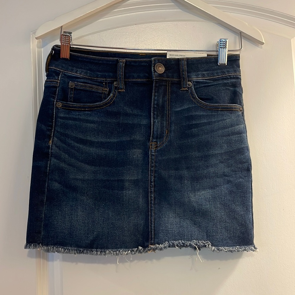 American Eagle size 4 denimn next level stretch hi rise Jean mini skirt nwt